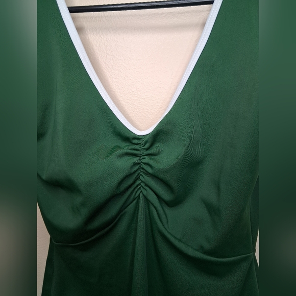 Chic Green Swimsuit with White Accents - Picture 2 of 8